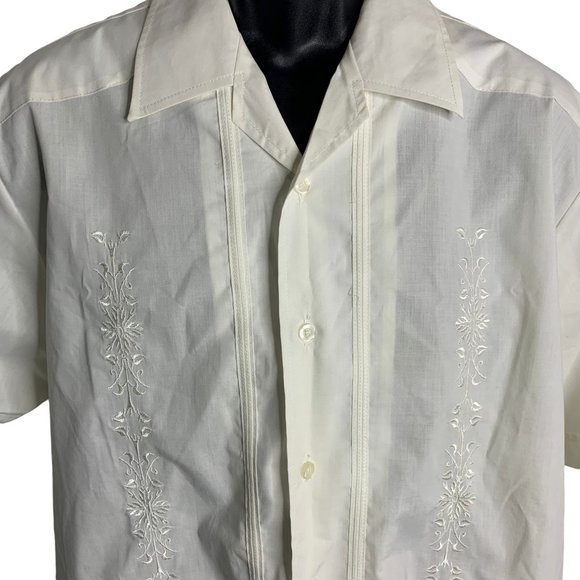 Monte Carlo Guayabera Shirt M Cream Button Up Embroidered Short Sleeves NEW - Picture 2 of 6